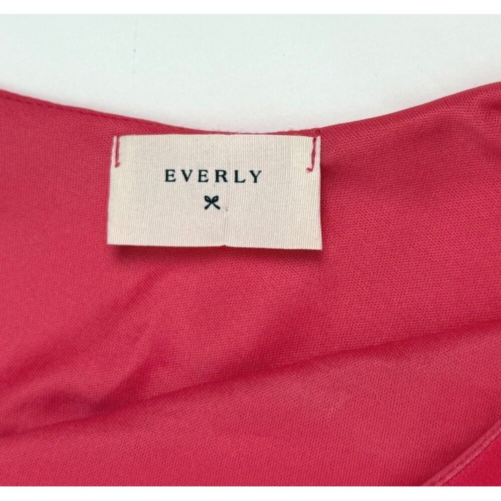 Everly Hot Pink Halter Swing Dress Scalloped Hem Keyhole Back Size M - Picture 2 of 5